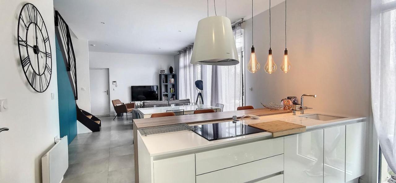Apartamento Duplex En Rez De Jardin Neuville-sur-Saône Exterior foto
